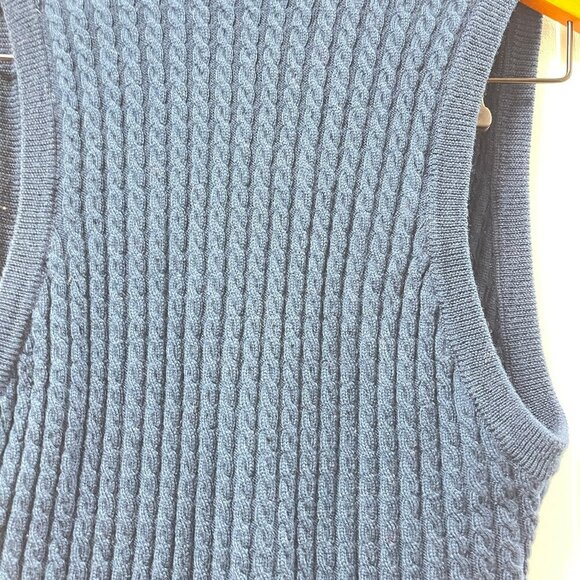 Vintage Preppy 100% Wool Knit Vest Navy – S/M - Picture 8 of 11